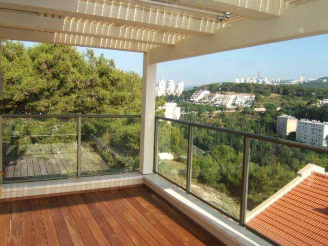 דקים ופרגולות